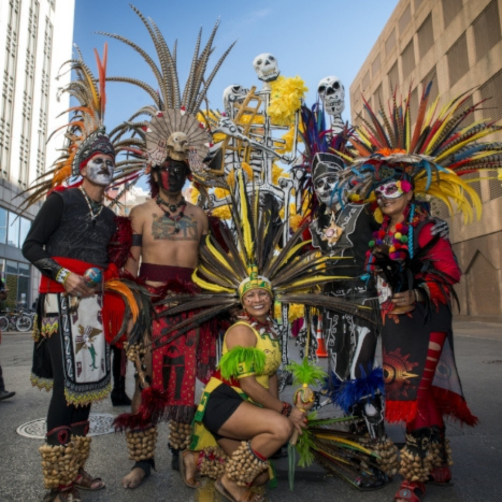 Viva la Vida 2022 Parade MexicArte Museum